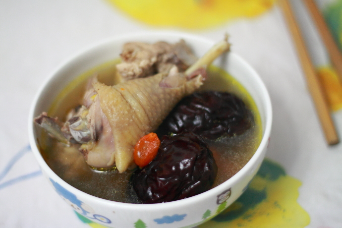 鸡血藤当归鸡肉汤