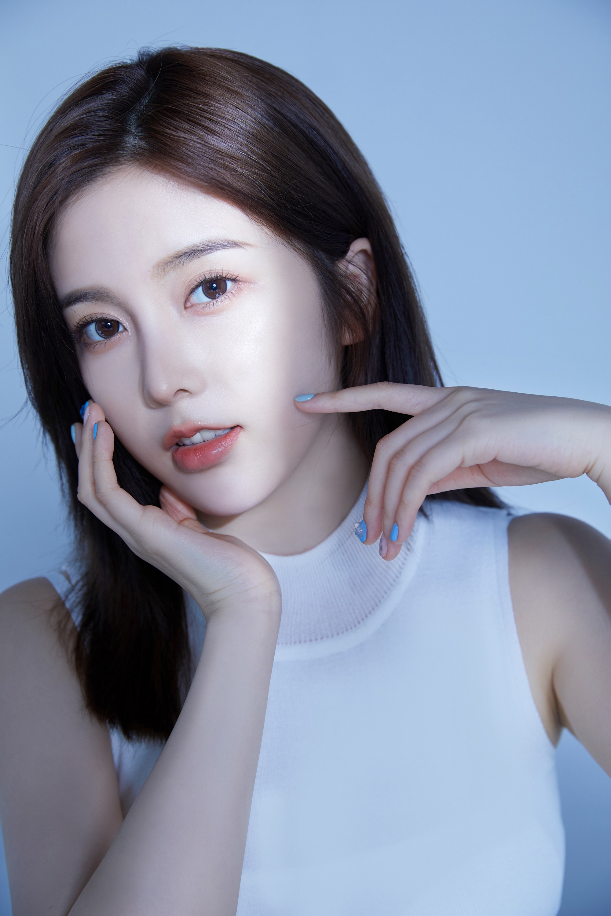 6bb21s9">王佳慧,1997年2月26日出生于江苏省南通市,中国内地女演员