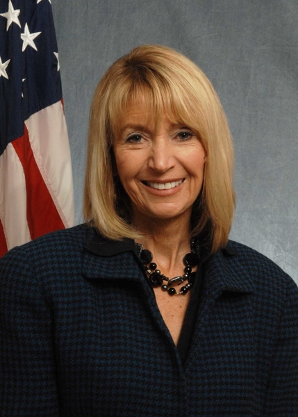  p>玛西娅·麦克纳特(marcia kemper mcnutt),1952年2月出生于美国 a