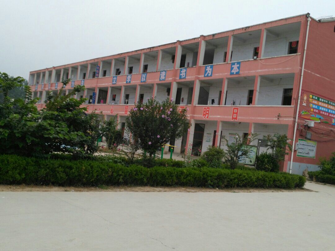  p>杨湖口镇,隶属于河南省周口市鹿邑县,地处 a target="_blank" href