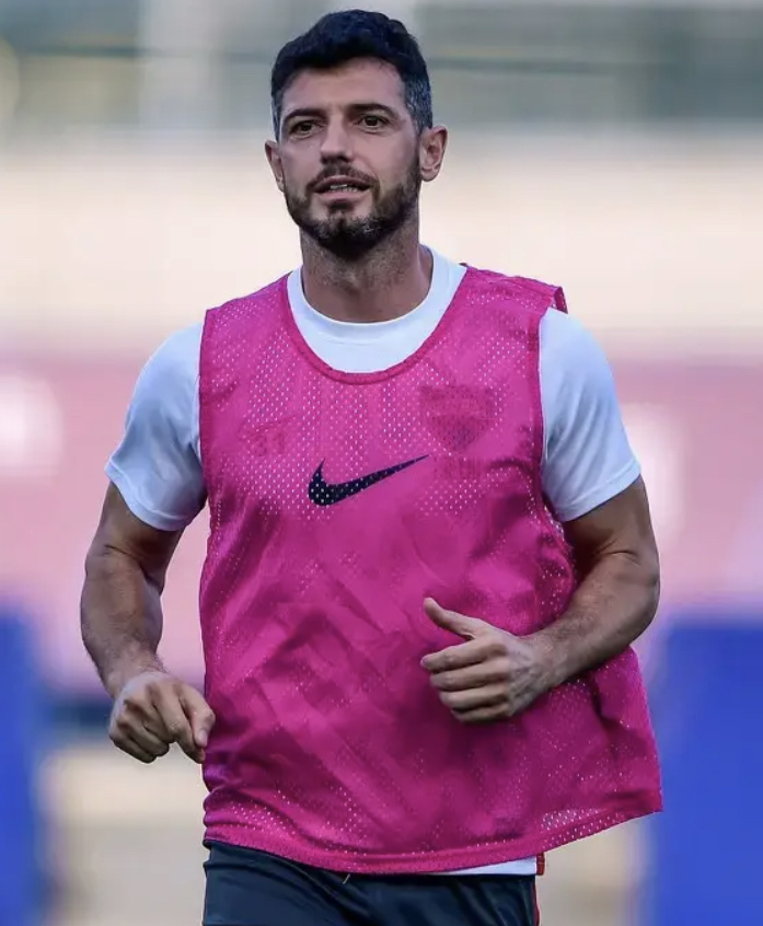  p>布莱利姆·哲马伊利(blerim dzemaili),1986年4月12日出生于北