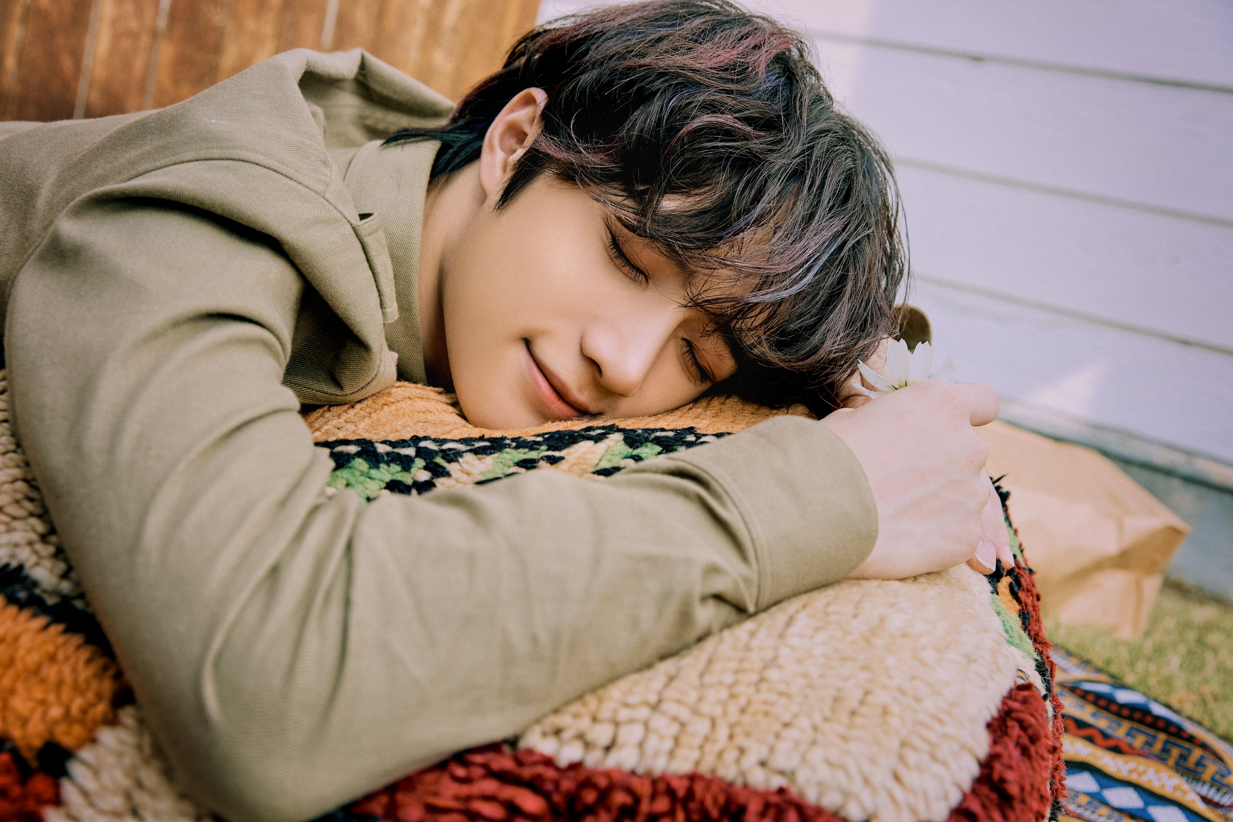 男子演唱组合,由 a target="_blank" href="/item/崔秀彬/23282607"