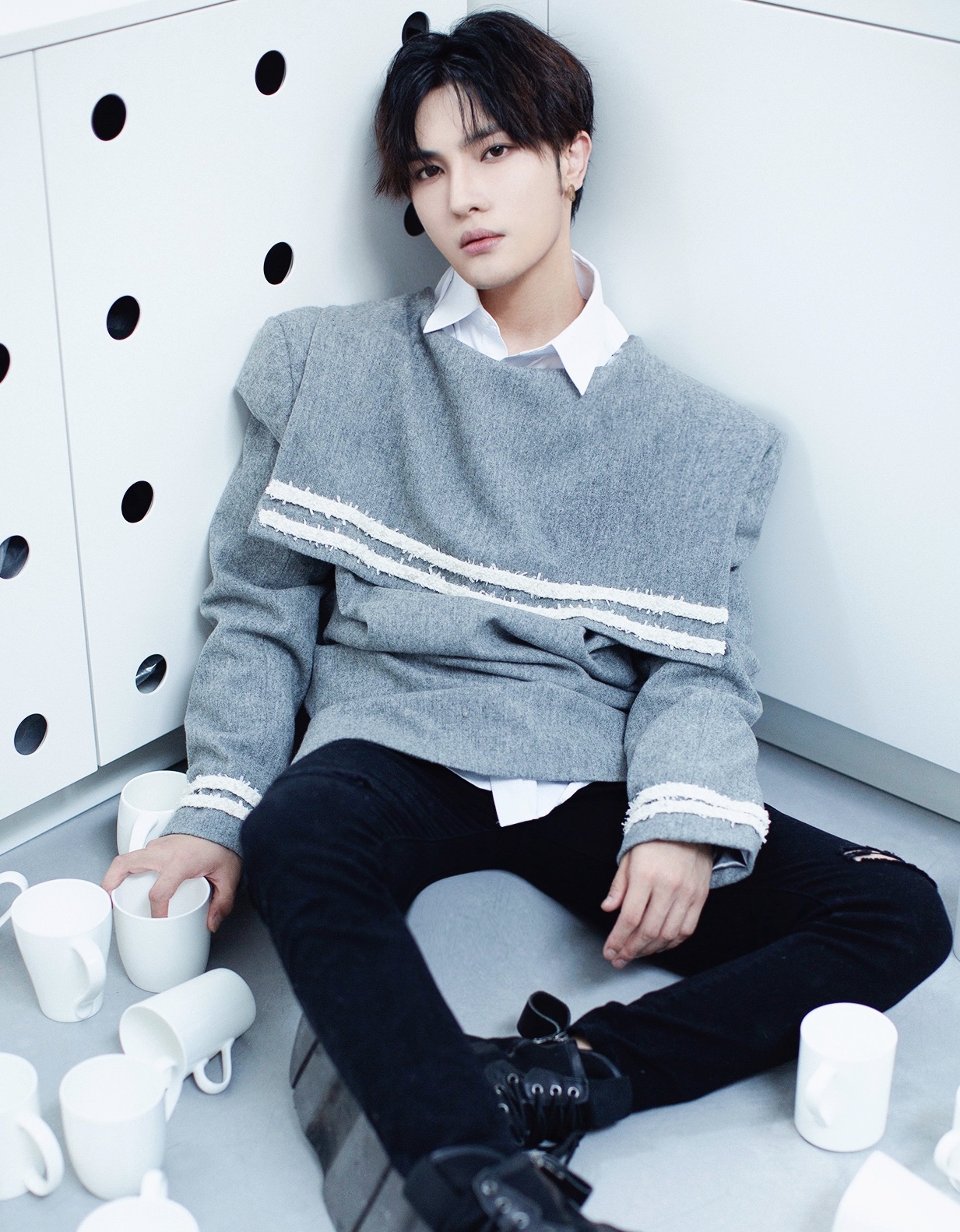 n9hk">韩松,1998年12月26日出生于山东省威海市,中国内地男歌手,演员