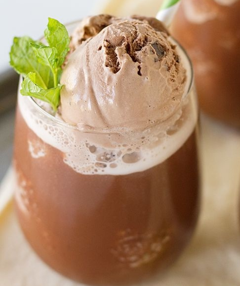 脆香巧克力冰饮