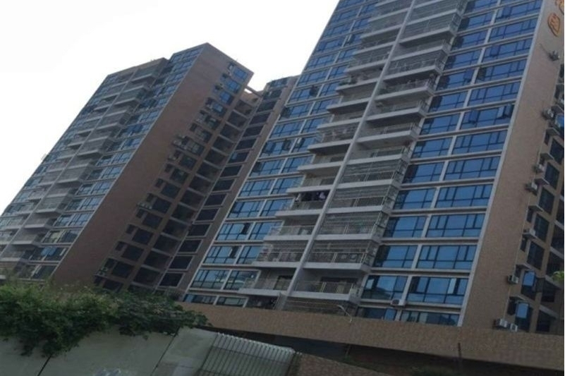  p>莲丰花园位于东莞市万江区客运总站,共计房屋492户. /p>