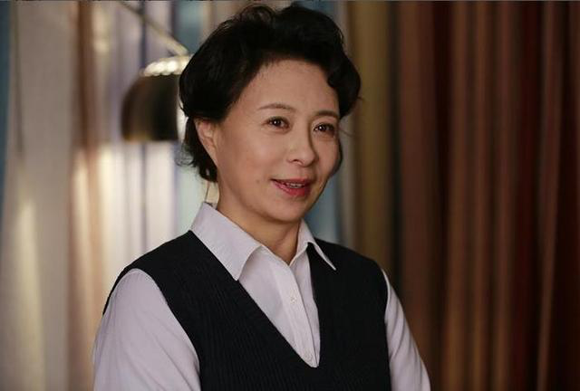 国家一级演员刘佳，出道多年零绯闻，丈夫身份显赫却为人低调_百科TA说