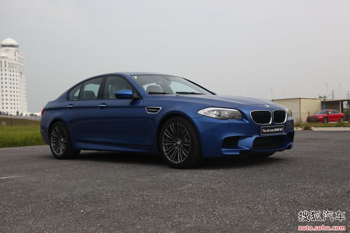 宝马m5