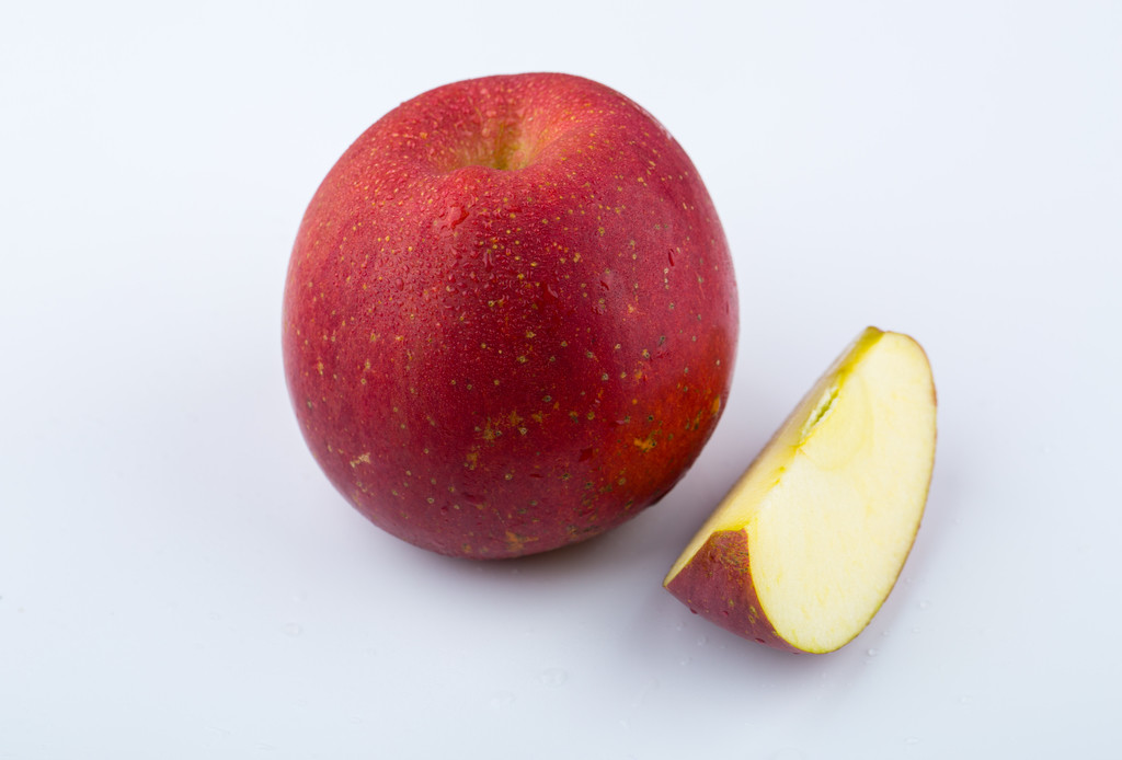  p>苹果是 a target="_blank" href="/item/蔷薇科">蔷薇科 /a> a