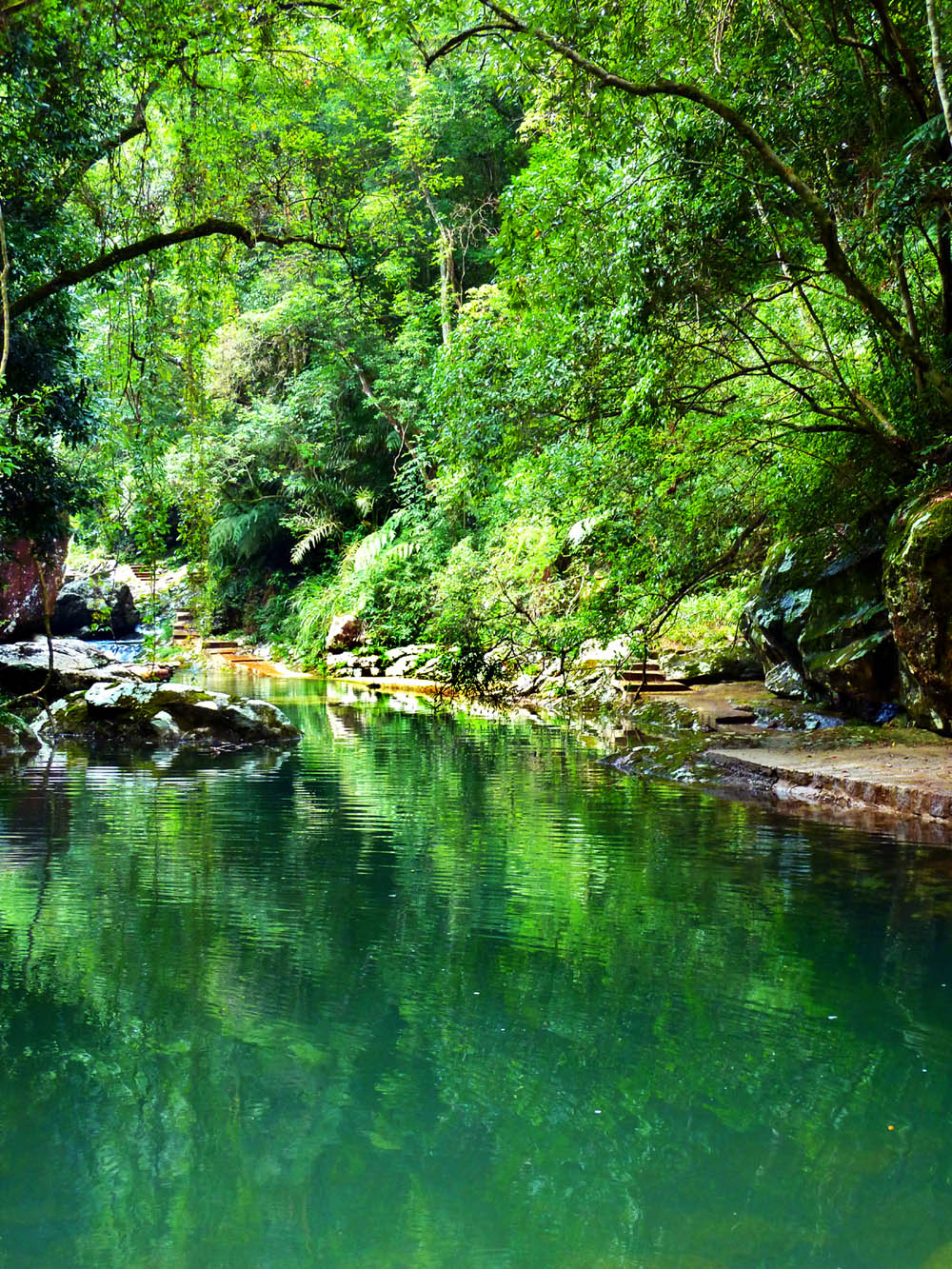  p data-id="gnwj94bneo">中国畲山水景区位于福州罗源县霍口乡,景区