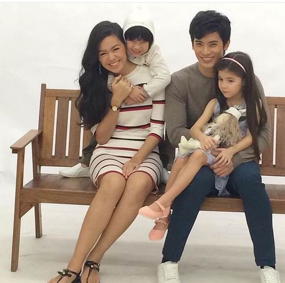 是由 a target="_blank" href="/item/颂恩·宋帕山/1983230" data