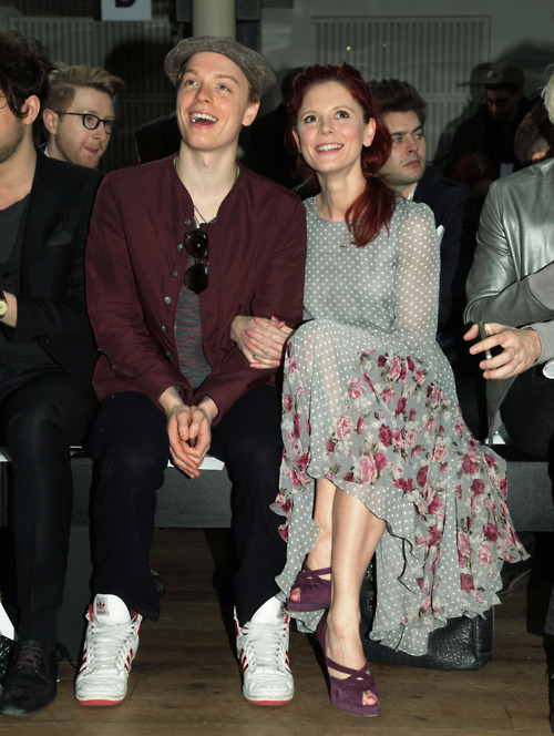  p>弗莱迪·福克斯(freddie fox),1989年5月4日出生于英国,伦敦哈默