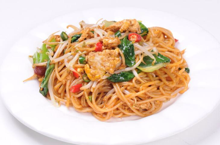  p>鸡蛋炒米粉是一道简单的家常菜,主料是米粉,鸡蛋 , 火腿 ,辣椒