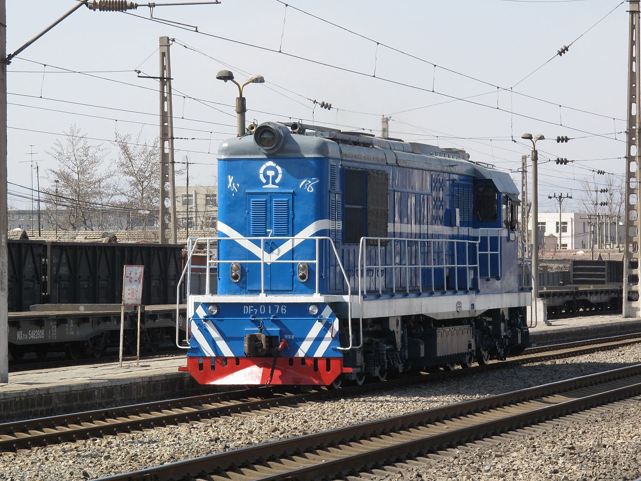 东风7型内燃机车