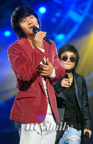  p>金钟国(          ,kim jong kook),1976年4月25日出生于韩国京畿