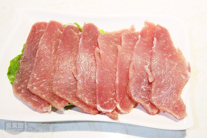  p>鱼香肉丝(yuxiang shredded pork),是 a target="_blank" href="