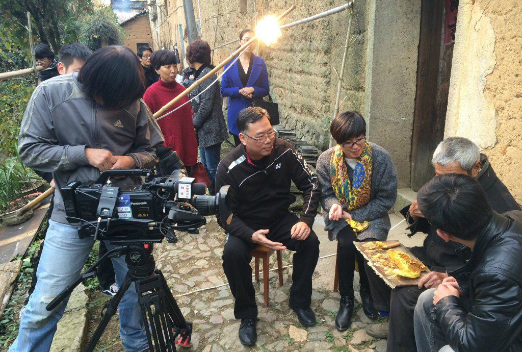  p>《记住乡愁第一季》是由中共中央宣传部,住房和城乡建设部,国家