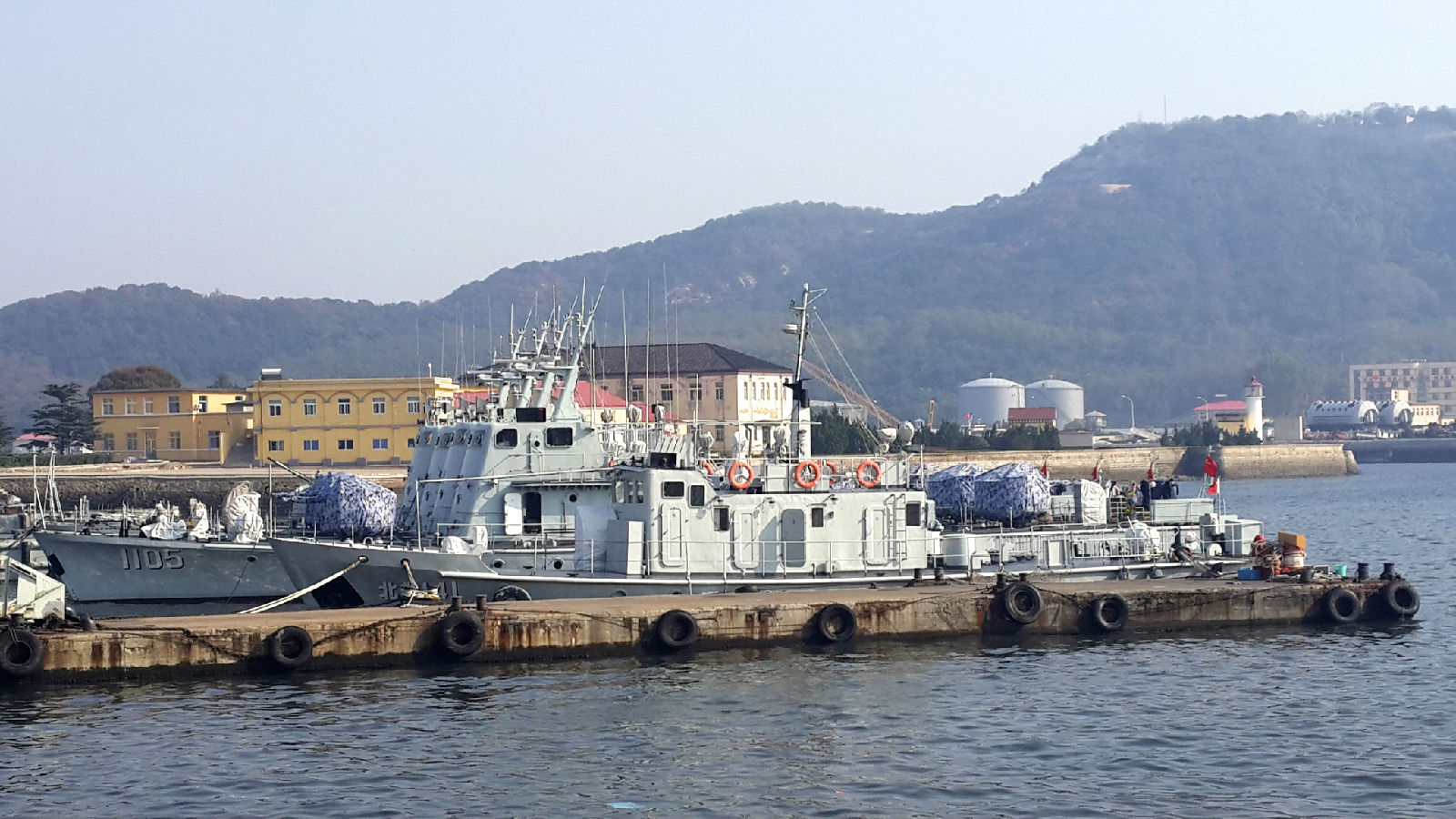  p>旅顺军港位于大连市旅顺口区,始建于清代,其实早在明代旅顺就设有