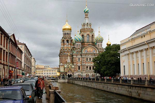 Санкт-Петербург;英语:saint petersburg),位于俄罗斯