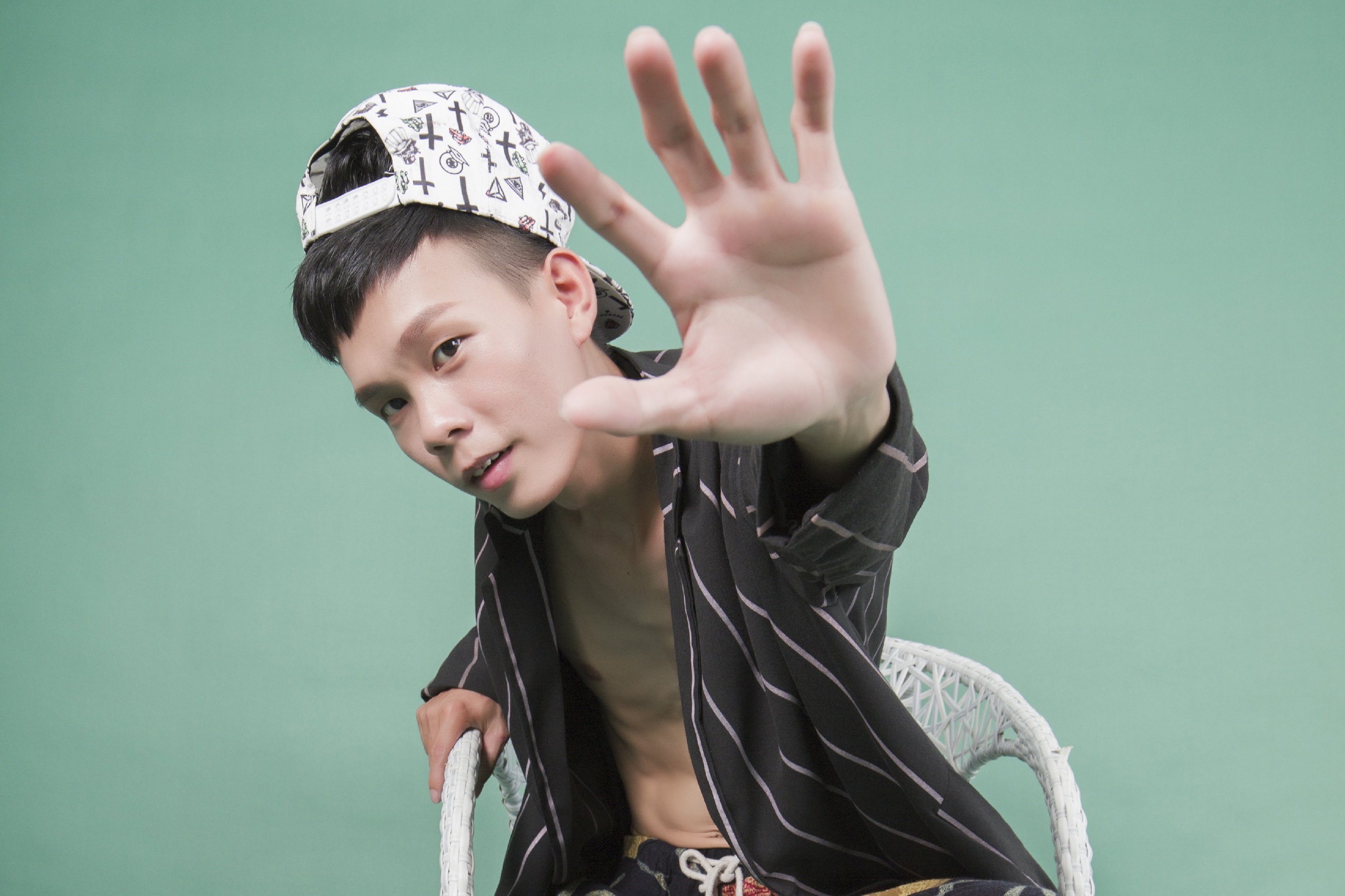  p>谢群,出生于海南省儋州市,儋州原创男 a target="_blank" href="