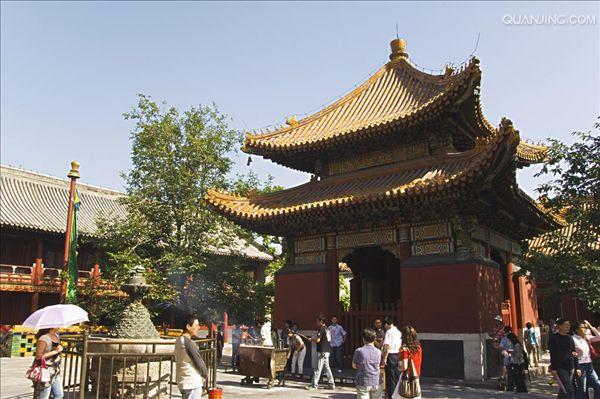  p>雍和宫(the lama temple),位于北京市区东北角,清康熙三十三年