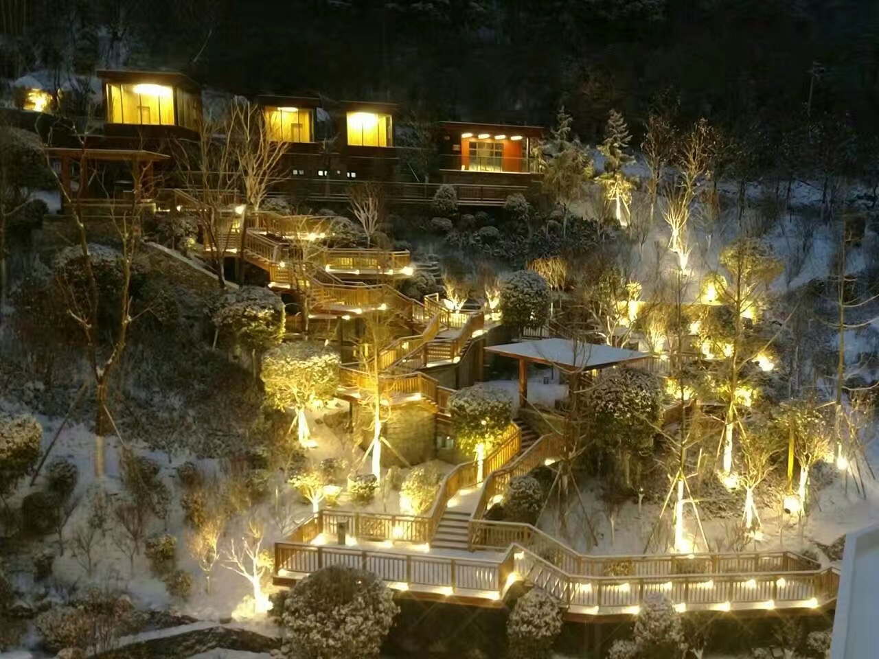  p data-id="gnywsce7d6">古尔沟温泉,位于理县古尔沟神峰山下杂谷脑