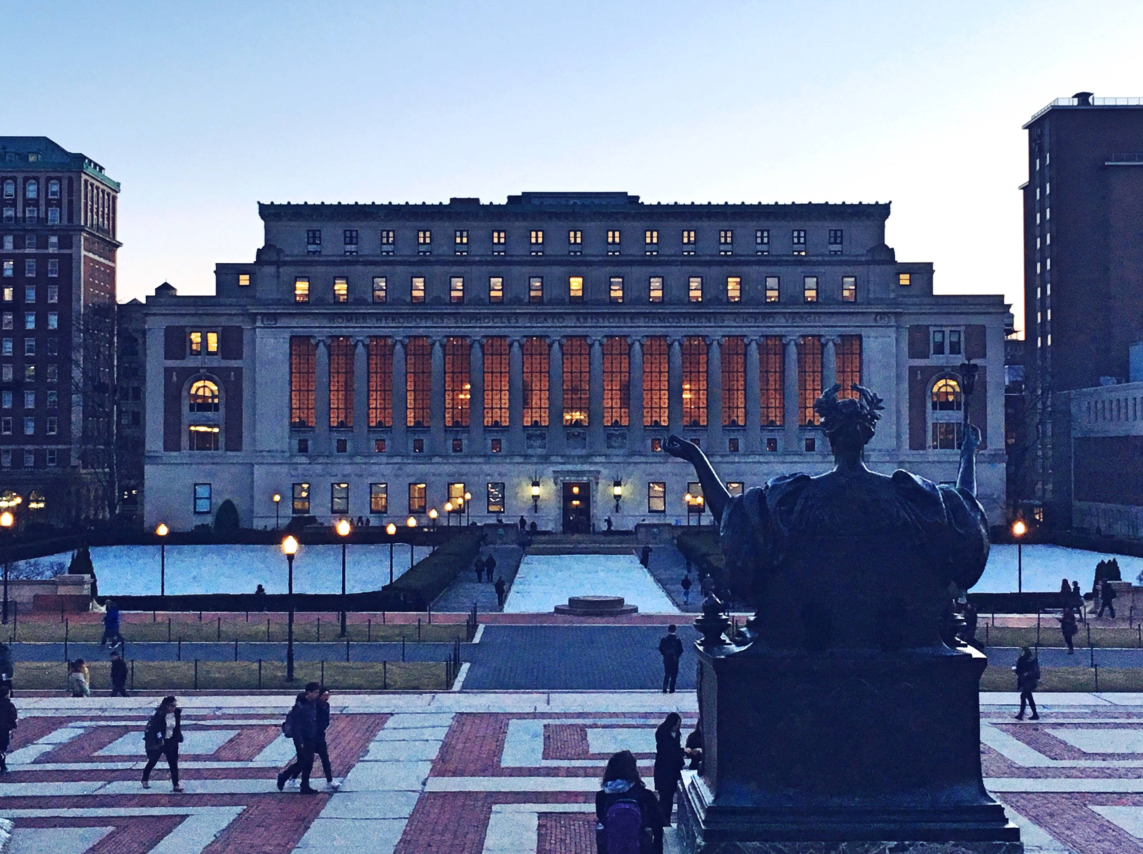  p>哥伦比亚大学,正式名称为纽约市哥伦比亚大学(columbia university