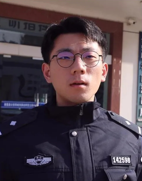 梁天雄,男,浙江绍兴市新昌县公安局城南派出所民警.