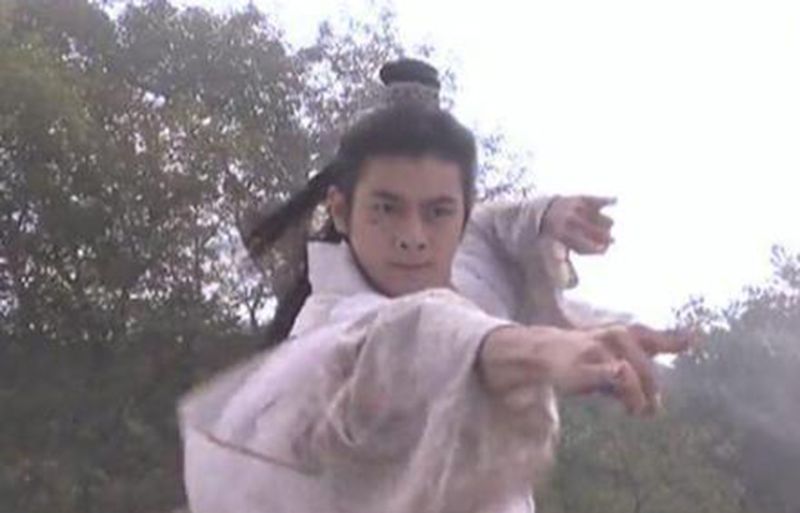 《天龙》中一阳指这么弱，为何到了《射雕》更强了？金庸：改良版_百科TA说