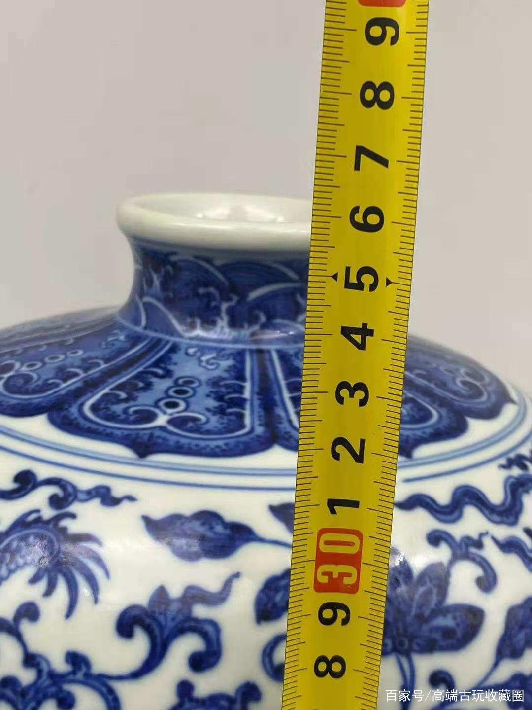 精品瓷器—乾隆青花龙纹缠枝牡丹梅瓶_百科TA说