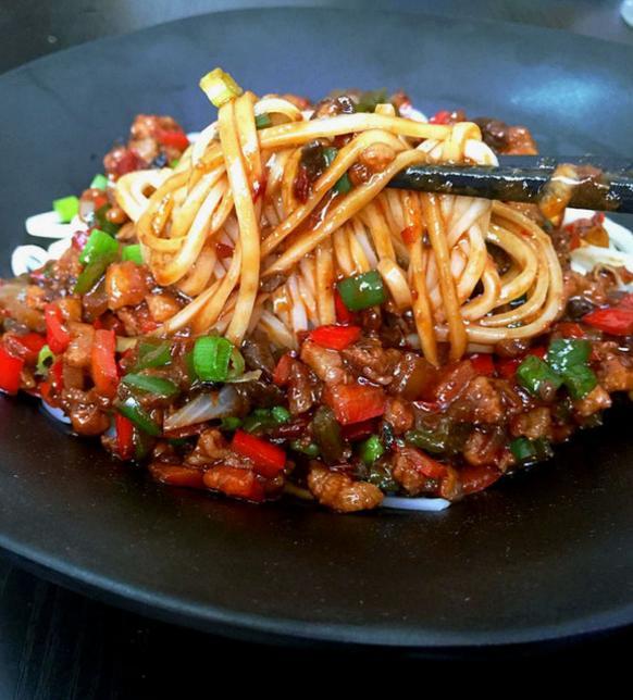 【双椒肉拌面】
