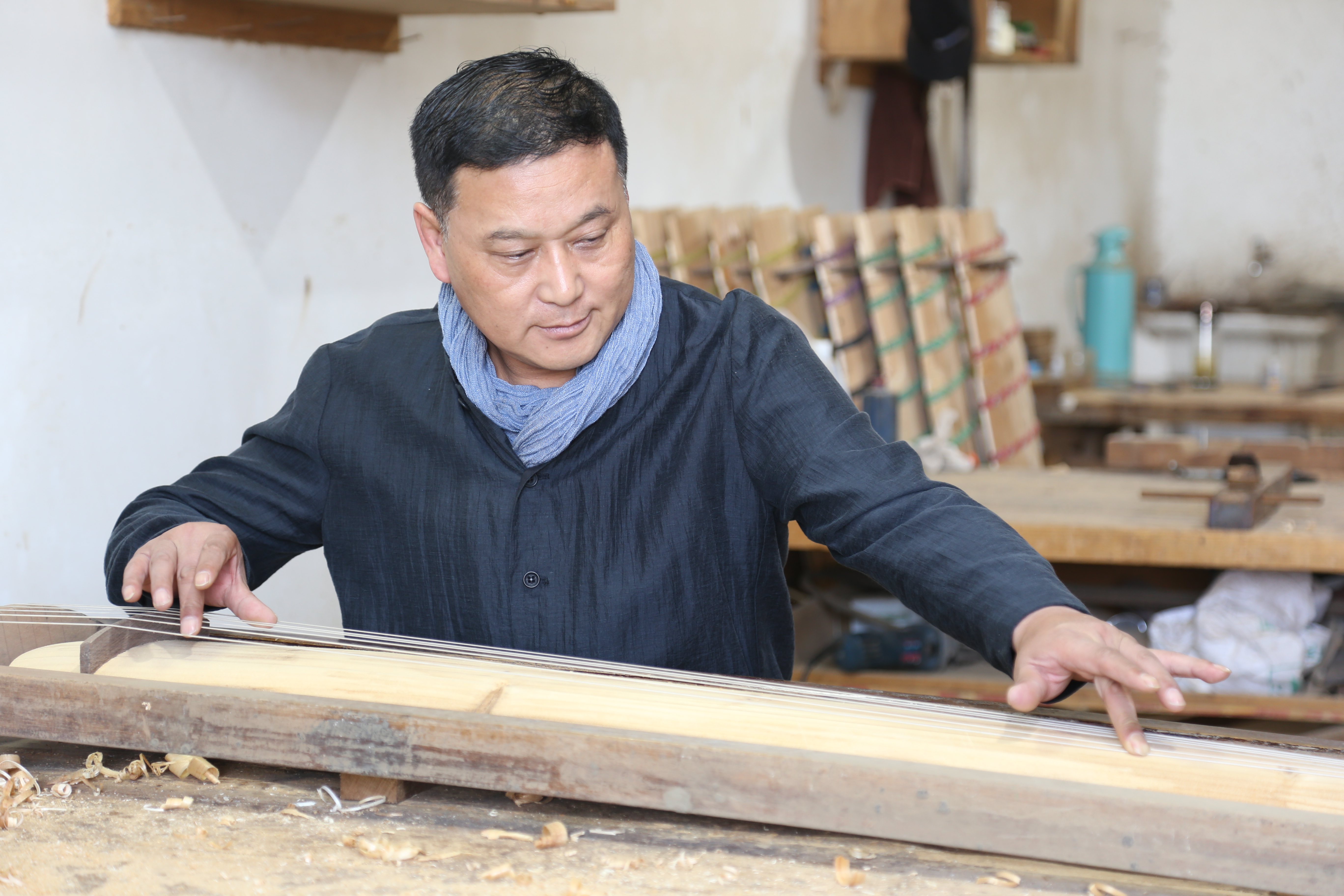 单卫林,扬州"南风古琴"创始人,斫琴家<sup