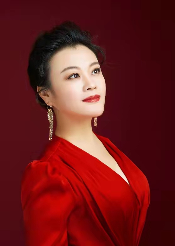  p data-id="gnbr8tbo91">许海霞,出生于山西民歌之乡河曲,中国内地