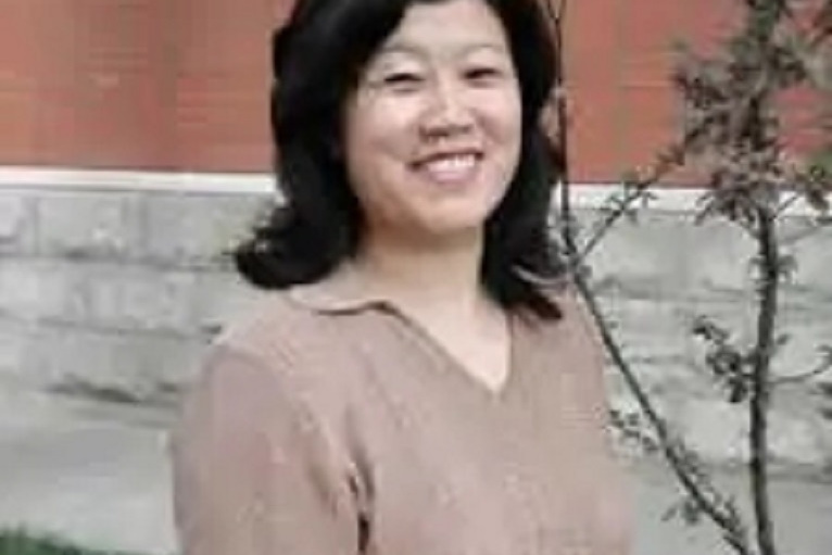  p>张瑞敏,女,高级教师,邯郸市政协委员,民盟第二教育支部主委.