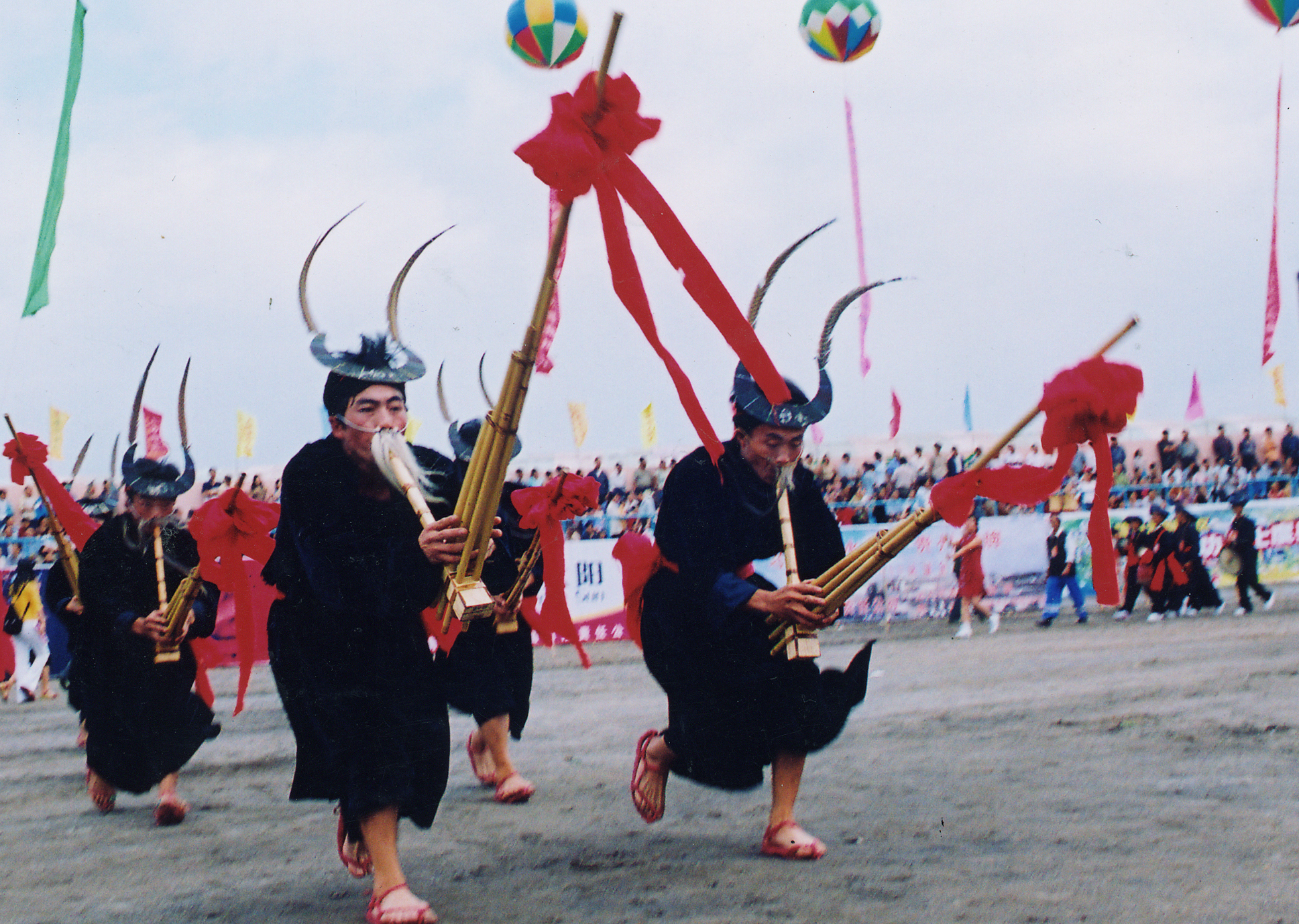 苗族芦笙舞(鼓龙鼓虎-长衫龙)