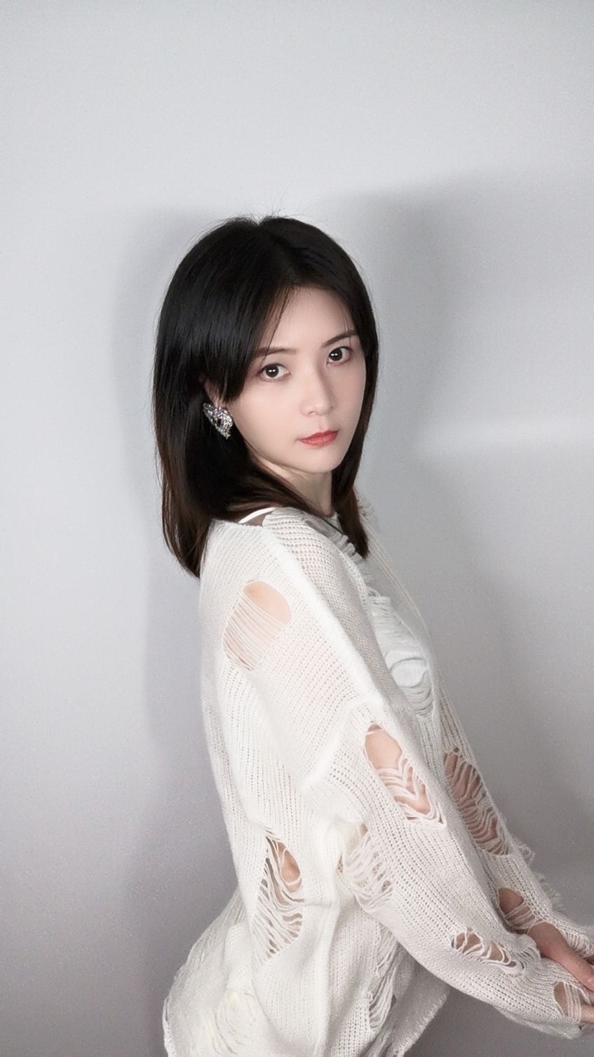  p>夏嫣,中国影视女演员,流行乐歌手.