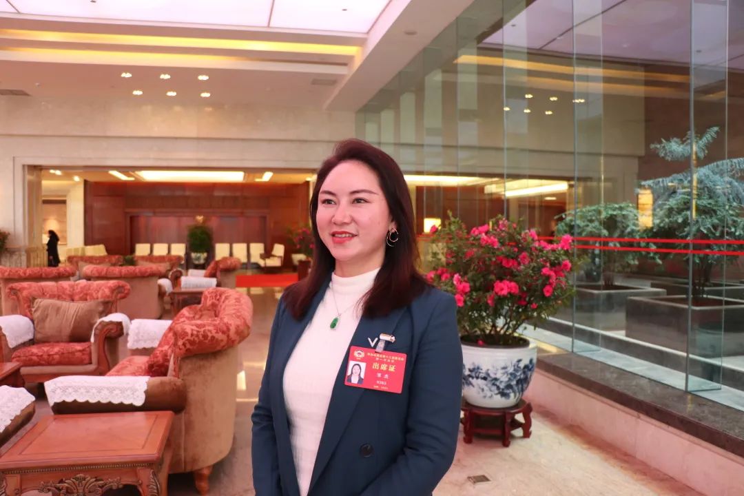  p>邹杰,女,傈僳族,1977年9月出生,大专学历,云南省丽江市华坪县荣将