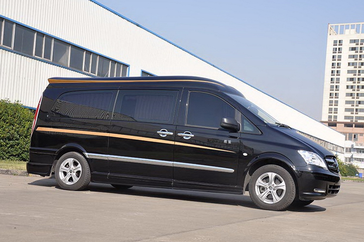  p>维达莱斯6座豪华商务车尊崇"舒适商务,至尊享受"理念,相信这是很多