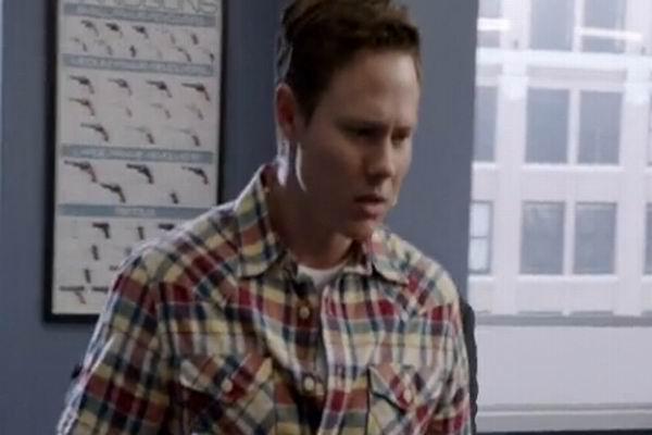  p data-id="gnwmwqtnle">《重案组第一季》是史蒂夫·罗宾执导的电视