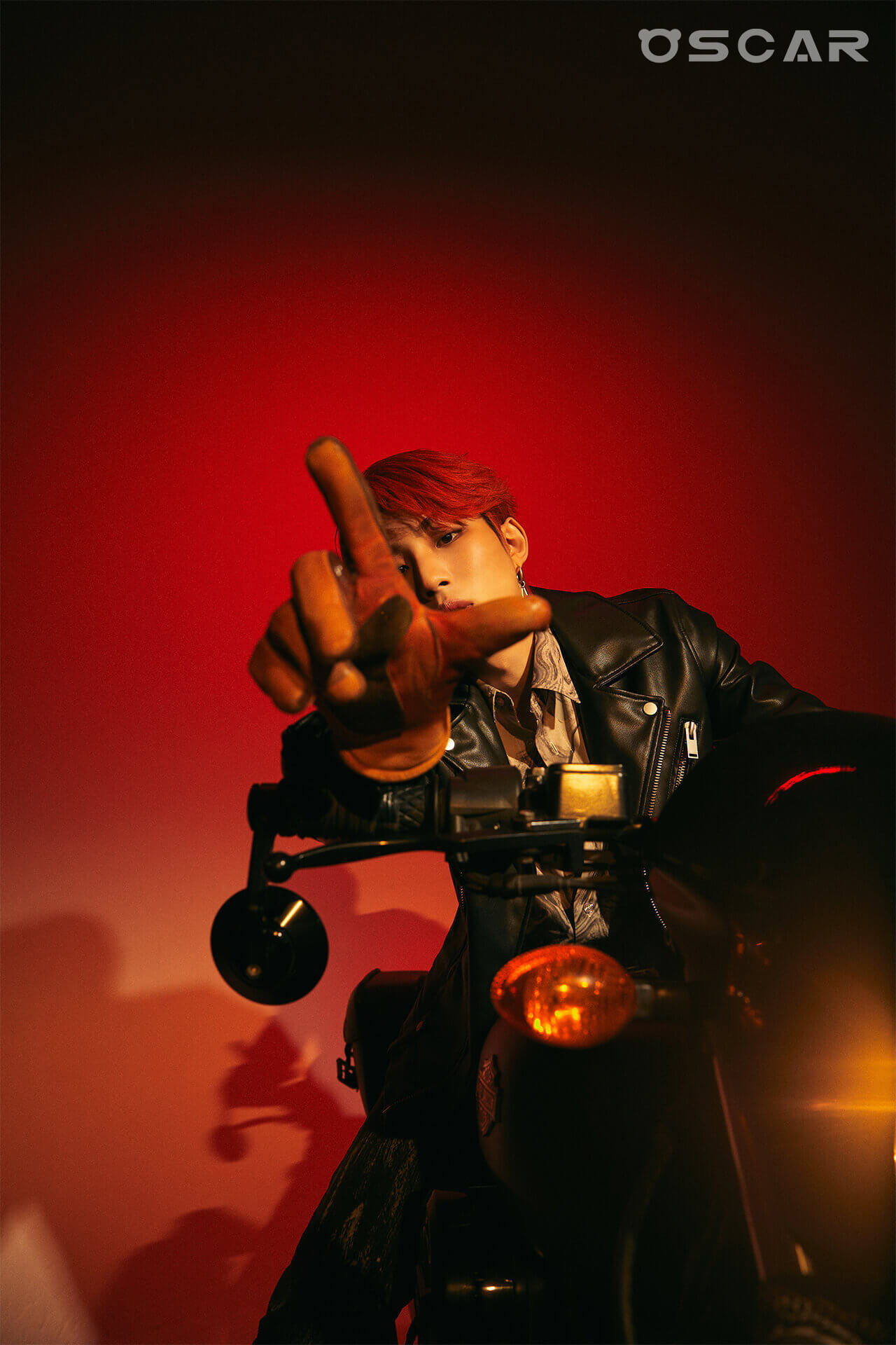  p>奥斯卡(oscar),本名王政熊,1998年7月30日出生于巴西圣保罗,歌手.