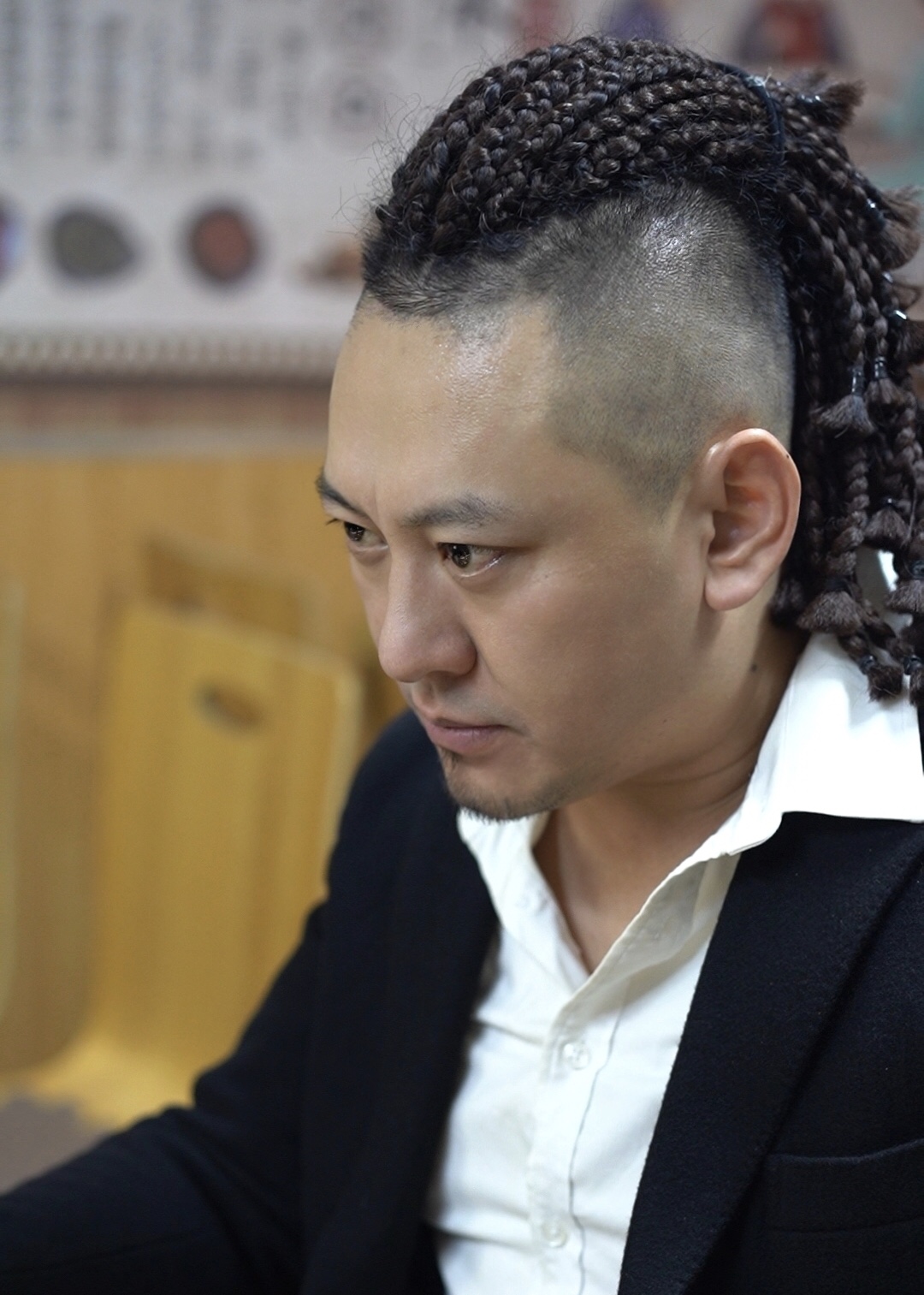  p data-id="t0vyvc7yauhf">杨震,汉族,中国内地男演员,毕业于上海
