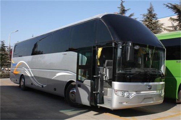 长途双层卧铺客车