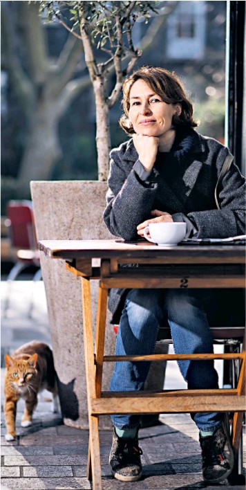  p>海伦·班克塞恩德利(helen baxendale),1970年6月7日出生于英格兰 