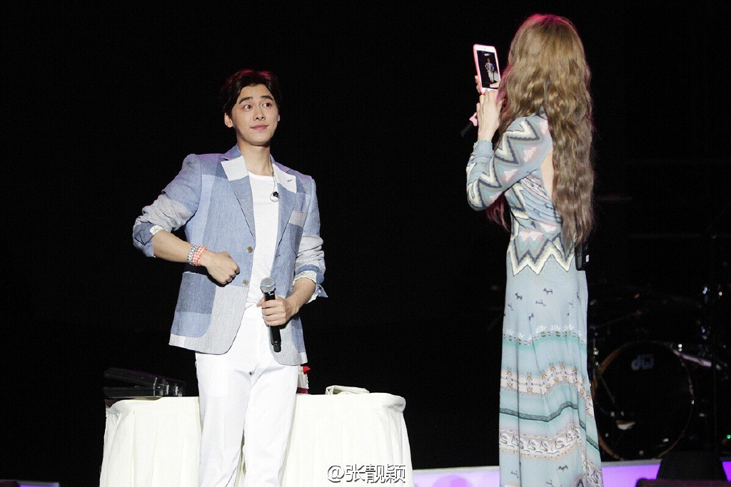 s meeting演唱会是 a target="_blank" href="/item/李易峰/3908480"