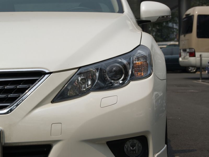  p>锐志(reiz)是日本丰田mark x车型国产后的名称,它于2005年10月在