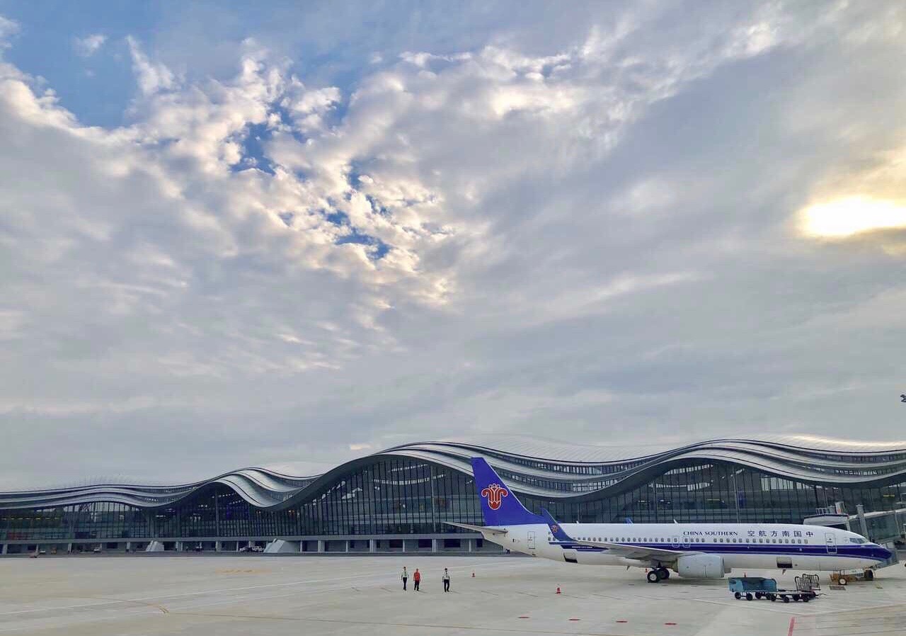  p>桂林两江国际机场(guilin liangjiang international airport, a
