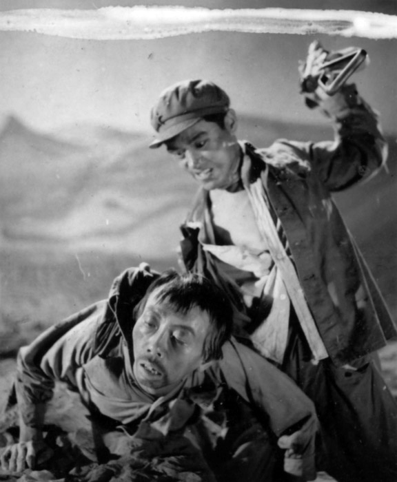 《沙漠追匪记》由 a target="_blank" href="/item/天马电影制片厂