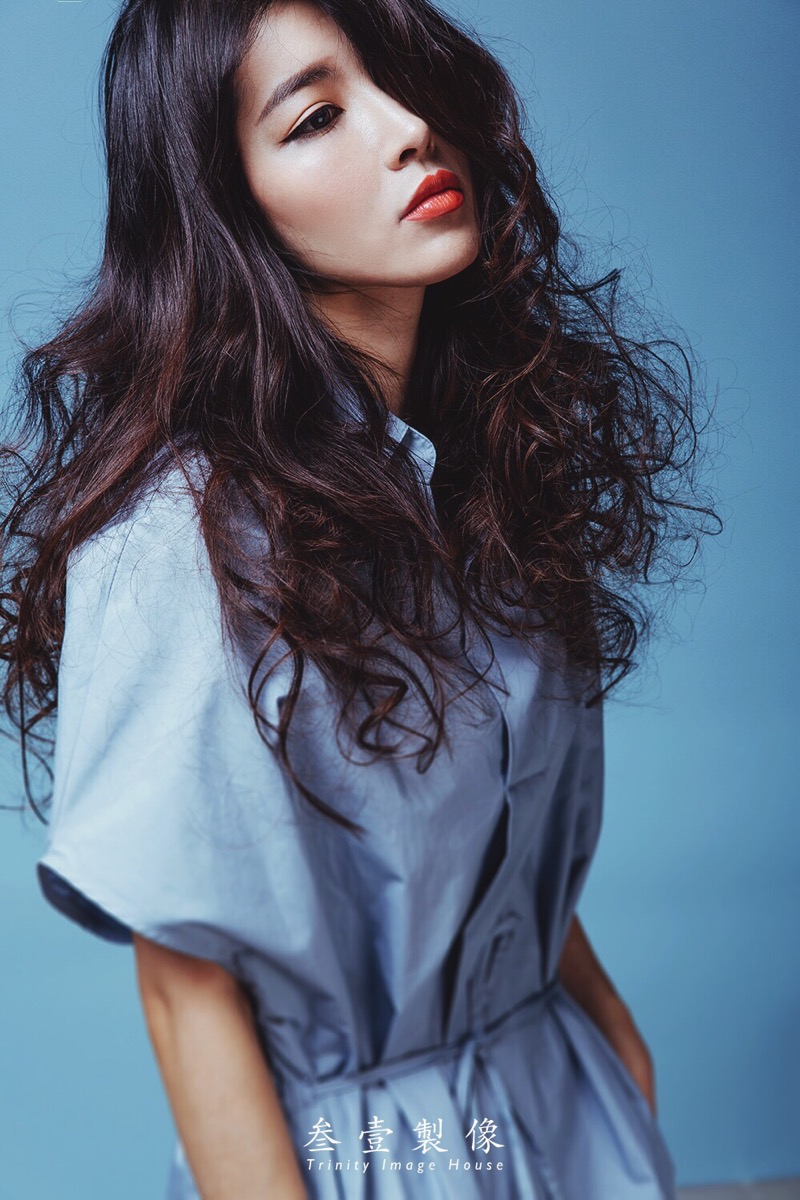  p data-id="go0jqed76l">何静( i>曾用名何可人 /i>),1988年6月4日