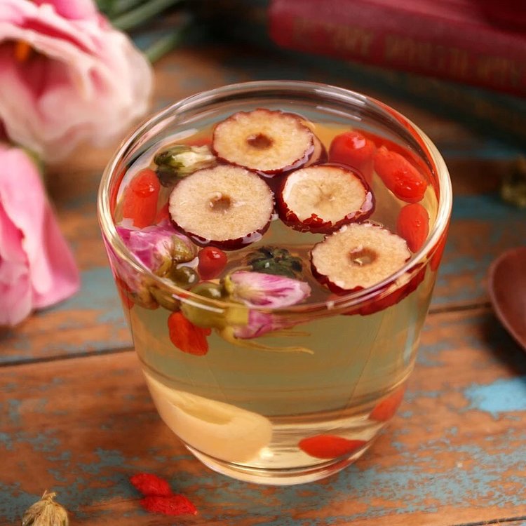 红枣枸杞玫瑰花茶