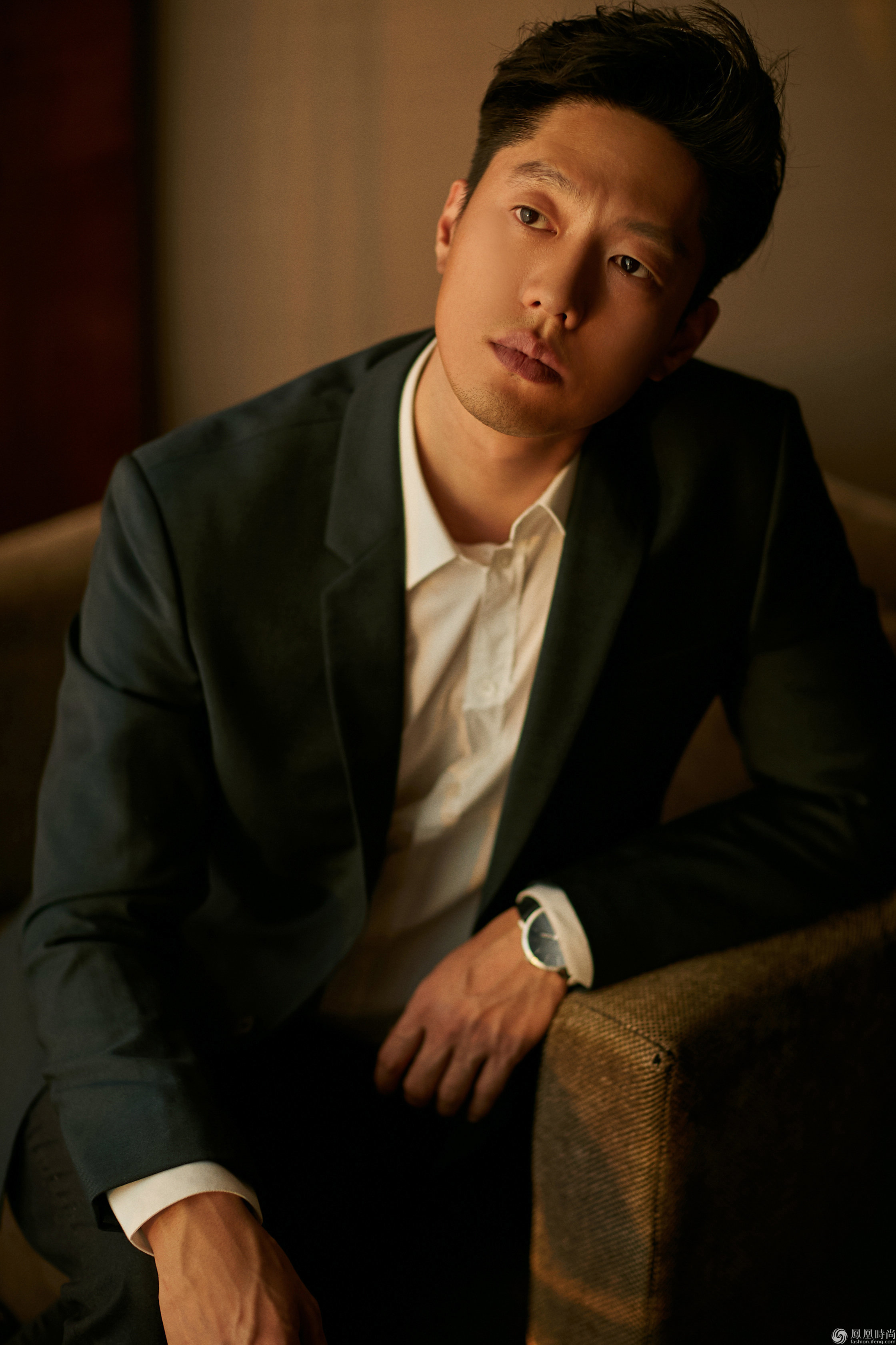  p>凌潇肃,1980年5月22日出生于陕西省西安市,中国内地影视男演员