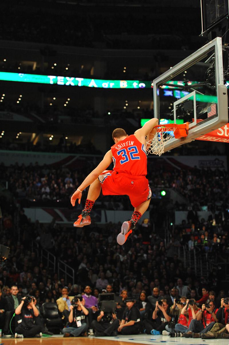 p>扣篮(slam dunk,又称为灌篮,入樽,是 a target"_blank href"